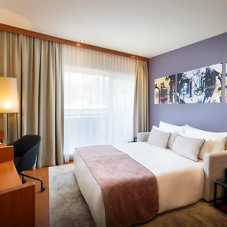Leonardo Center Hotel 3*